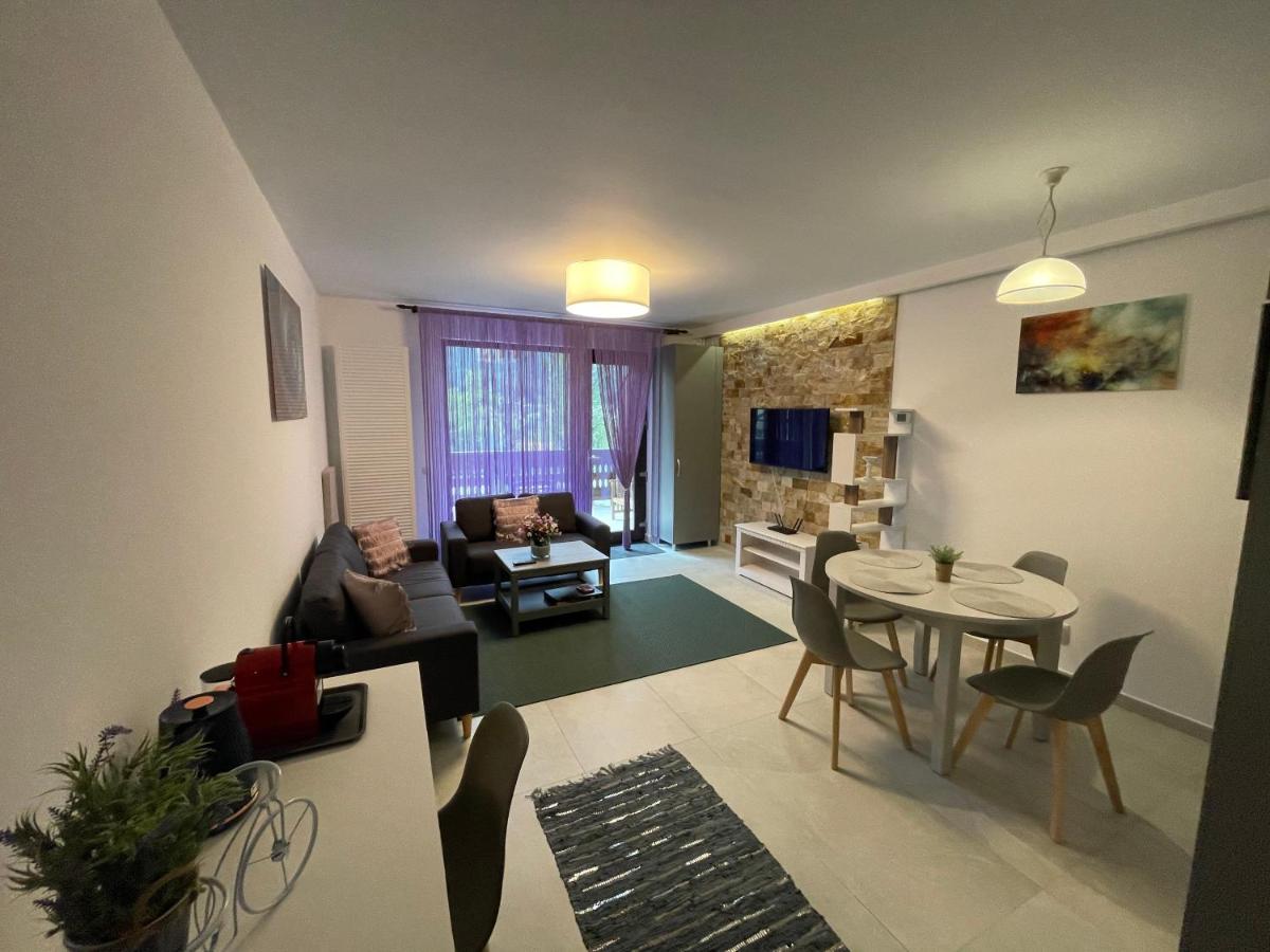 Castle Residence Apt. Zamorei Buşteni Eksteriør billede